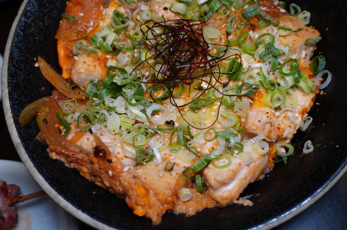 八木十浬酒場 【高雄左營居酒屋】最強直火現烤各式串燒,不用飛出國就能品嘗到道地日本居酒屋文化 - 第39張圖