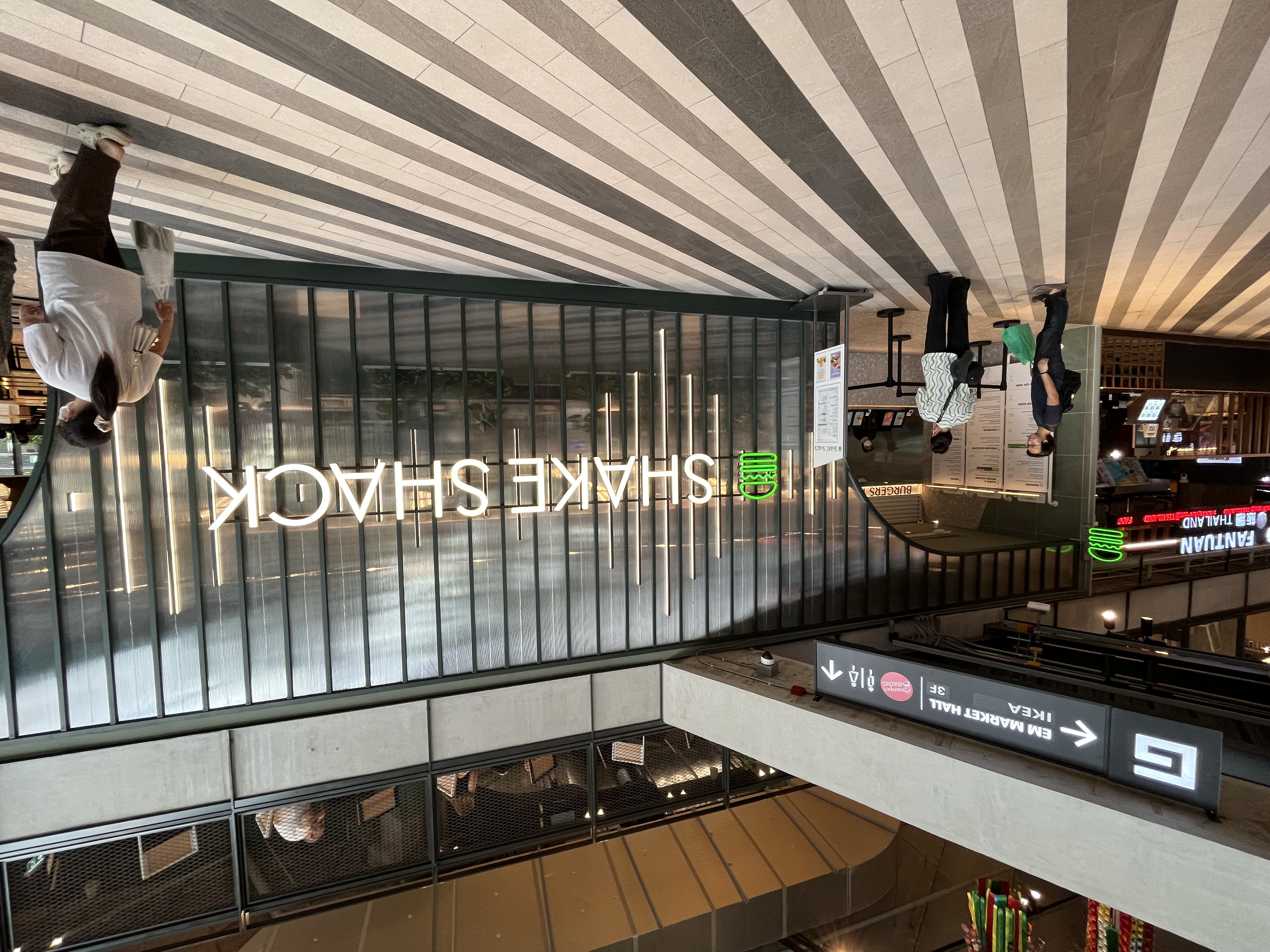 SHAKE SHACK 曼谷 EMsphere | 泰國限定泰式奶茶奶昔 | 美國紐約必吃漢堡店 - 第3張圖