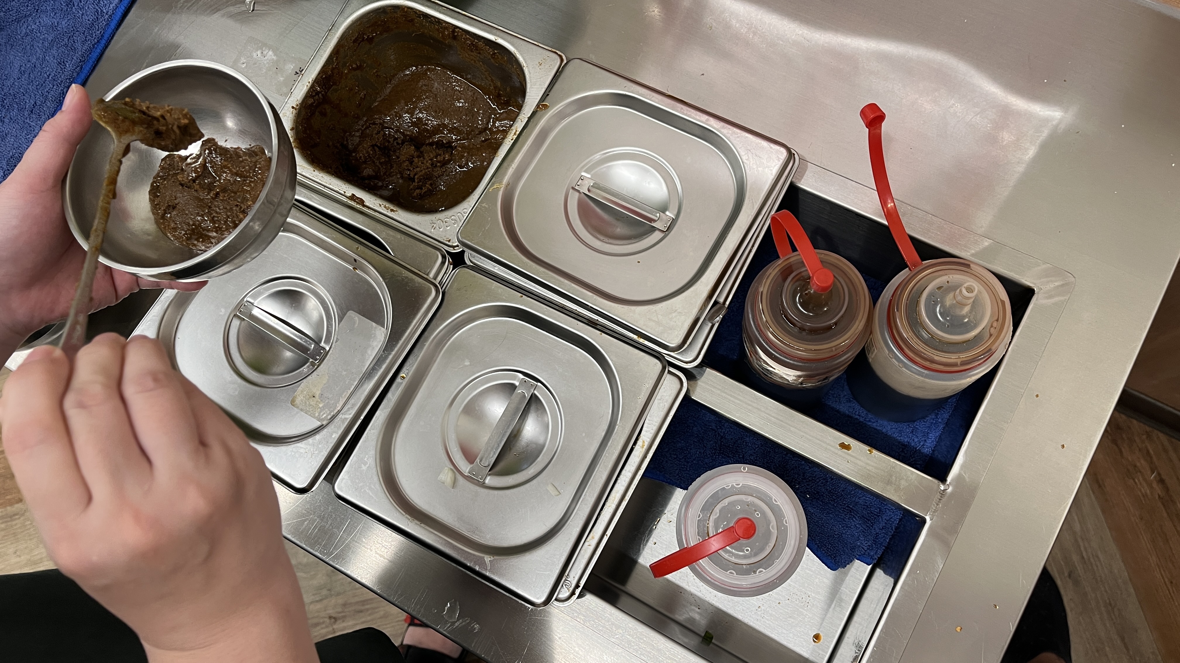 三媽臭臭鍋 鳳山五甲店 | 新一代裝潢冷氣瓦斯爐 | 飲料吧甜點爆米花吃到飽 - 第8張圖