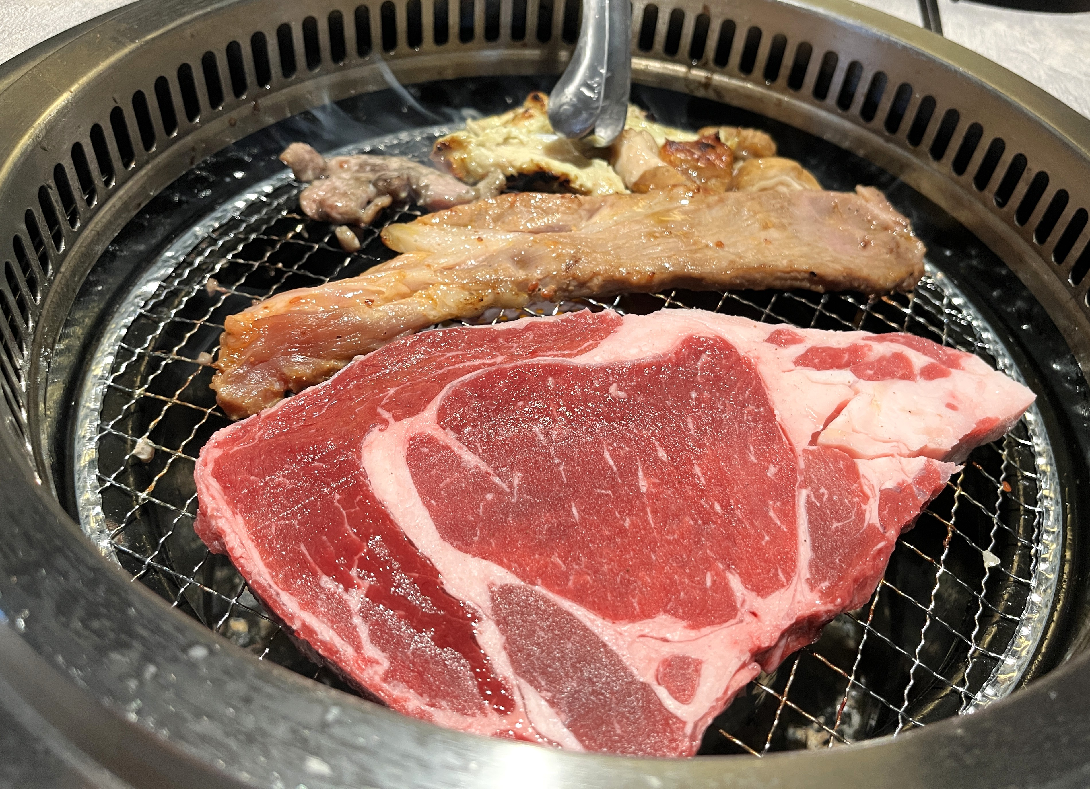 肉次方 高雄夢時代店 | 服務好燒肉吃到飽高雄首家百貨店 | 858 桌邊現切牛肉 - 第20張圖