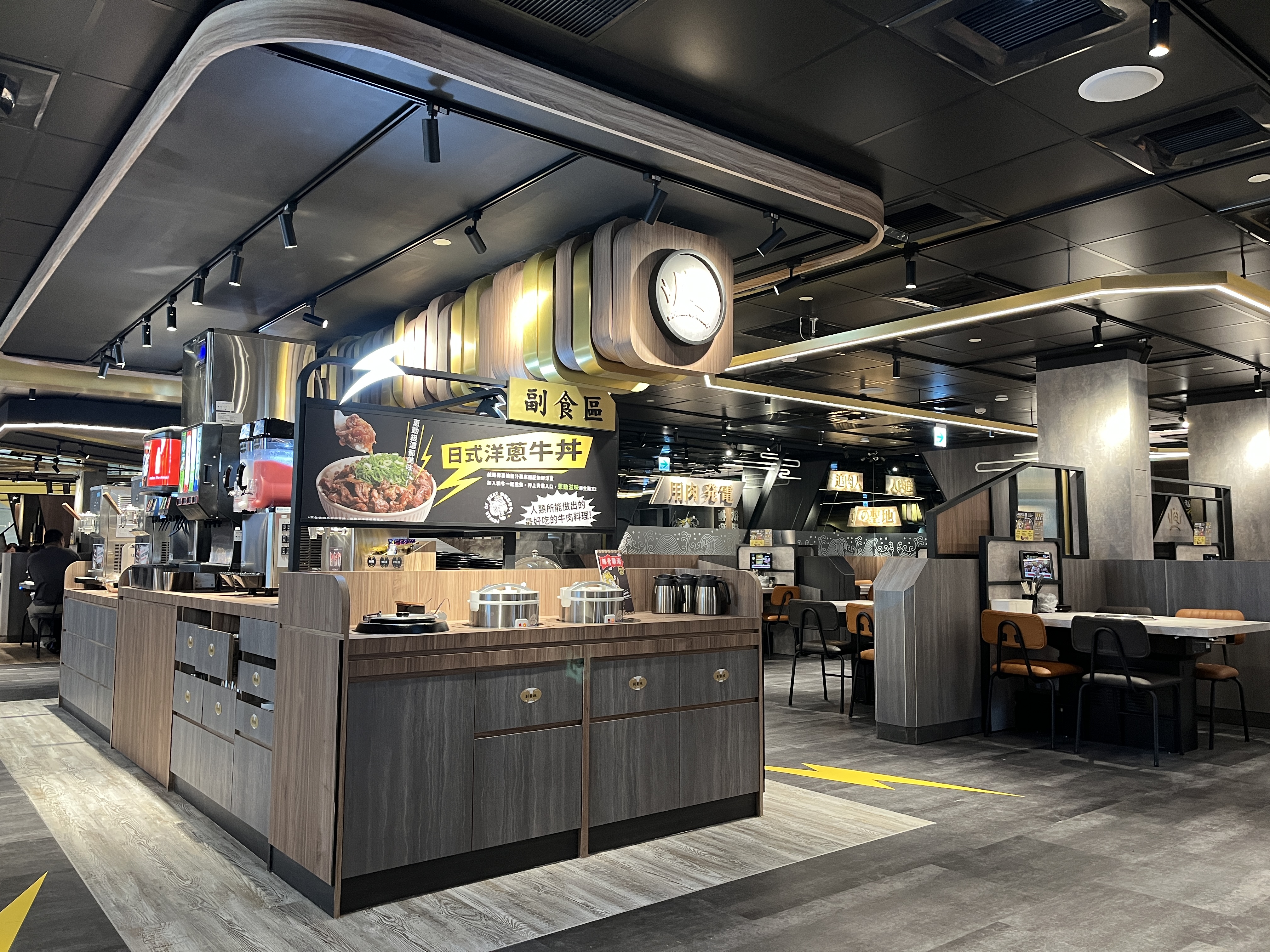 肉次方 高雄夢時代店 | 服務好燒肉吃到飽高雄首家百貨店 | 858 桌邊現切牛肉 - 第35張圖