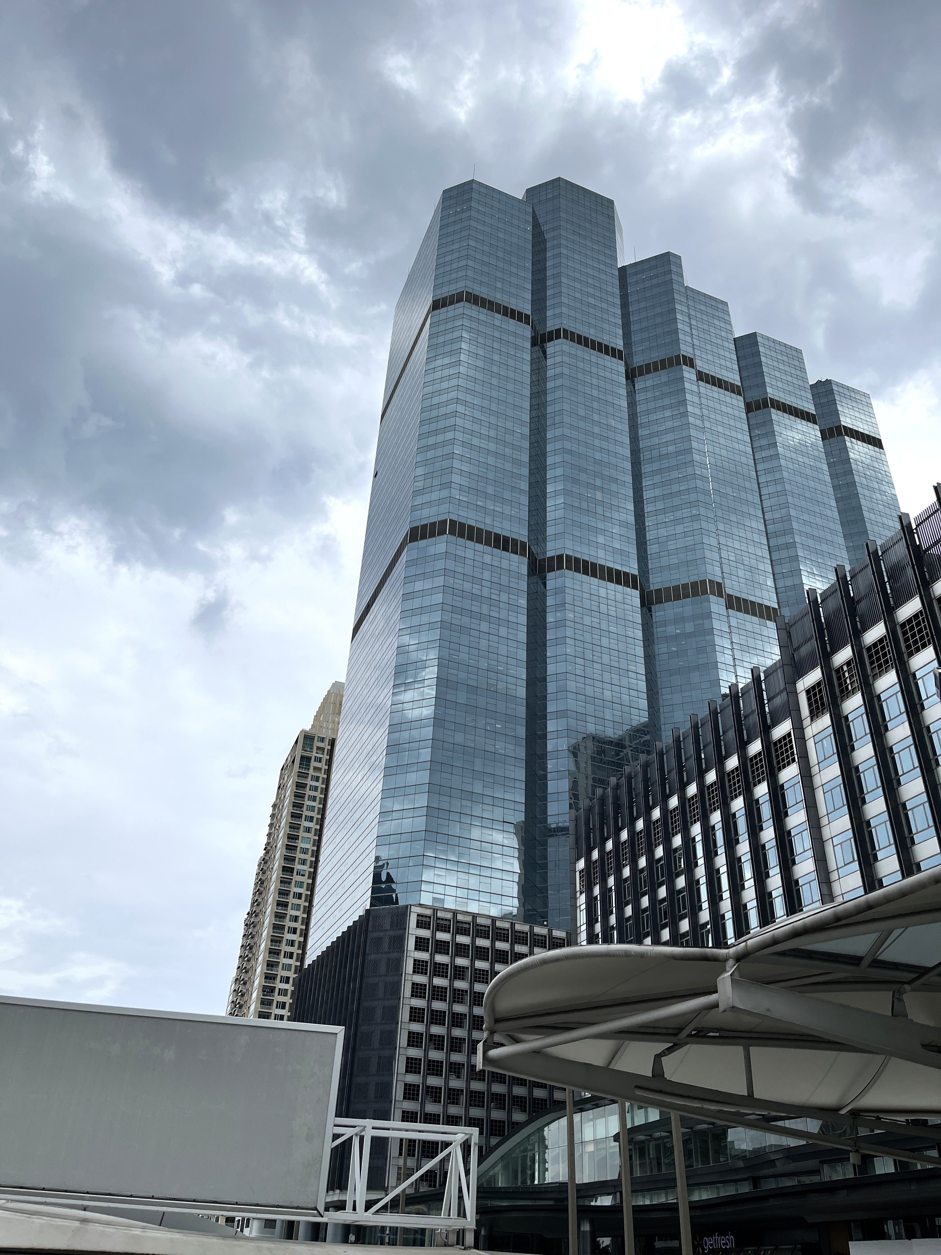 %Arabica  曼谷高空景觀店 | 買杯咖啡就能上55樓觀景台 | % Arabica Bangkok Empire Tower - 第2張圖