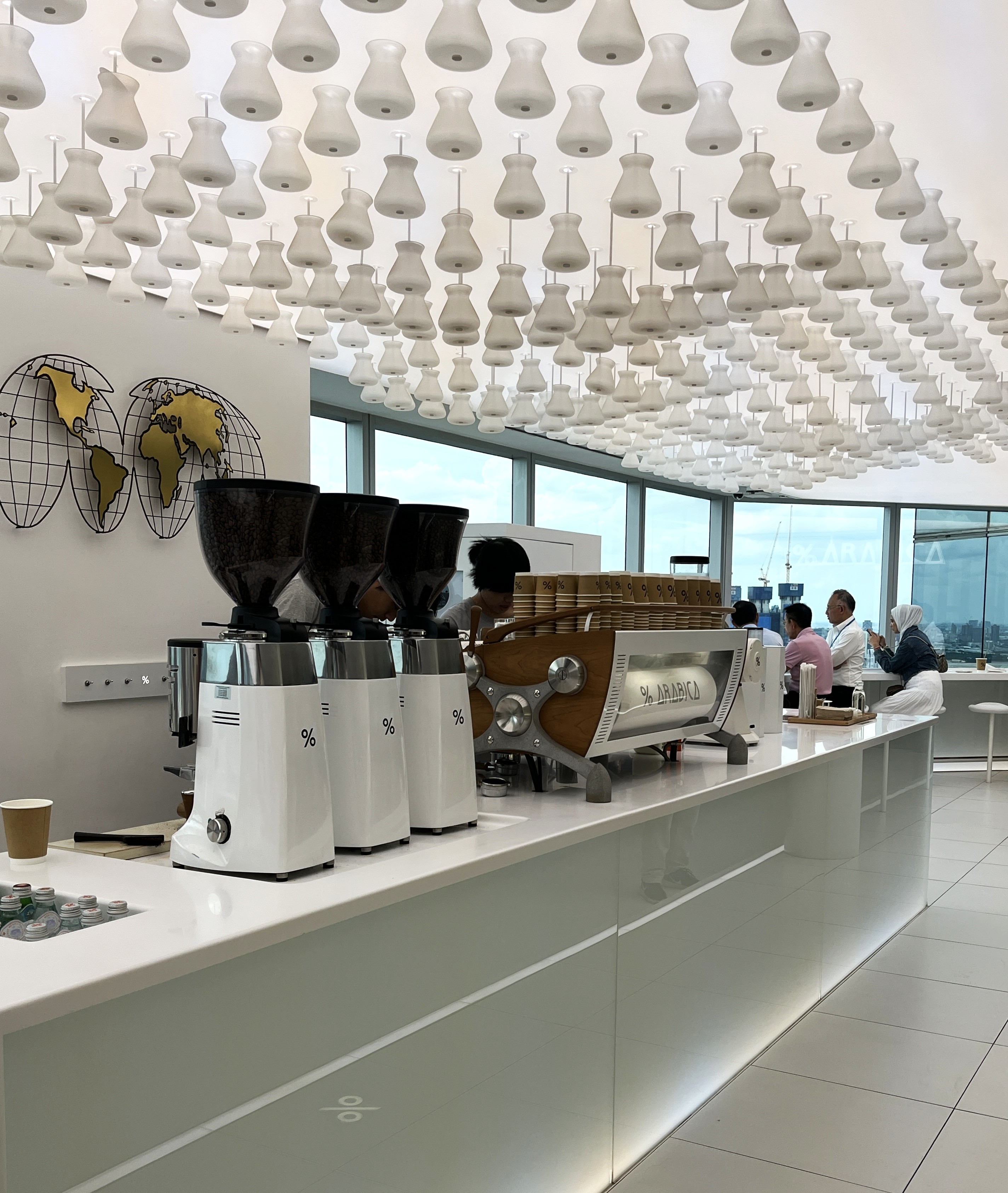 %Arabica  曼谷高空景觀店 | 買杯咖啡就能上55樓觀景台 | % Arabica Bangkok Empire Tower - 第10張圖