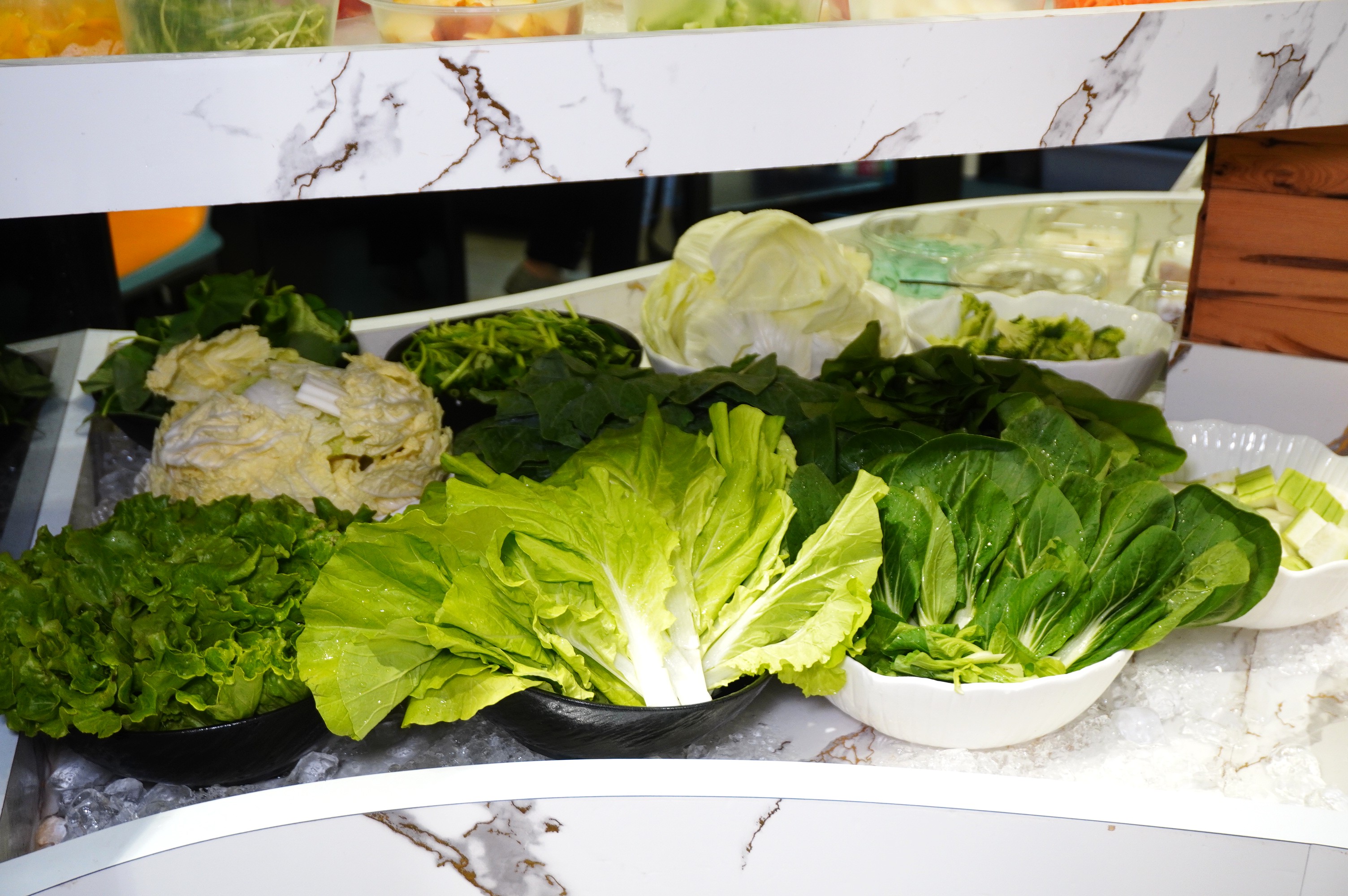 馨月鍋物 嘉義 | 精緻用心鍋底 | 沙拉 + 蔬菜火鍋料無限享用 | 嘉義火鍋推薦 - 第11張圖 馨月鍋物 嘉義 | 精緻用心鍋底 | 沙拉 + 蔬菜火鍋料無限享用 | 嘉義火鍋推薦