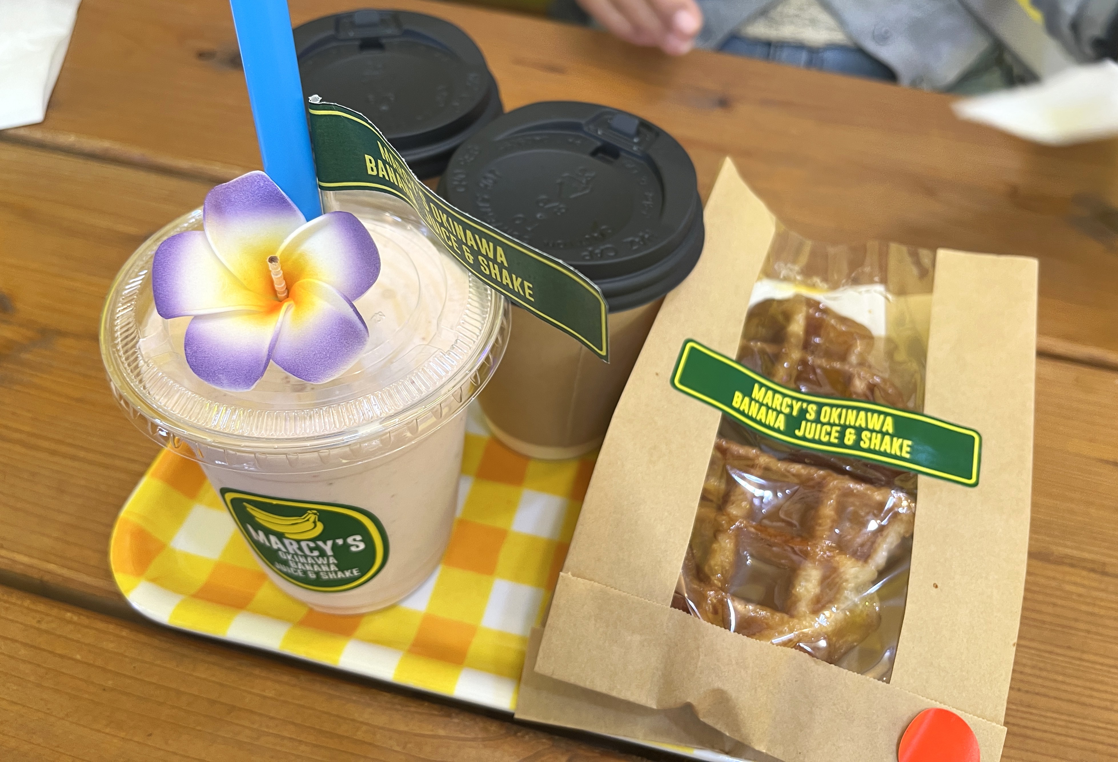 沖繩 瀨長島 | 希臘風機場旁文創小島 | 幸福鬆餅 | MARCY’S OKINAWA 香蕉奶昔 - 第12張圖