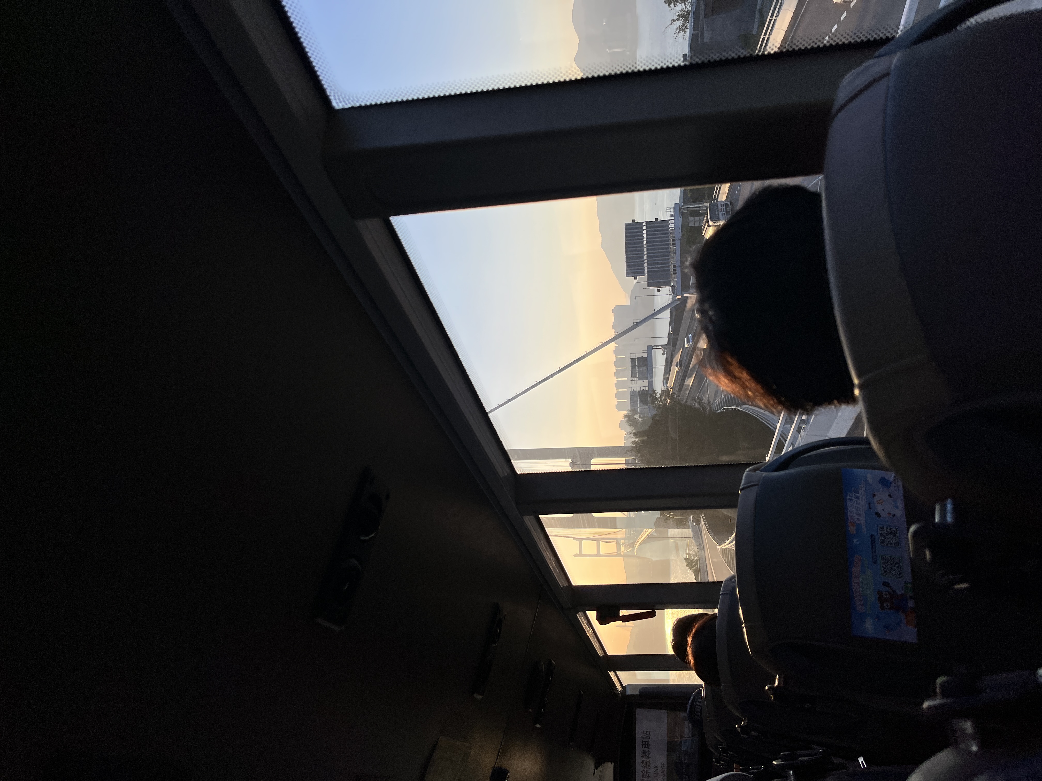 華航 香港-高雄 CI936 | 很滑的華航A321NEO 經濟艙 | 台灣設備最好的窄體客機 - 第1張圖