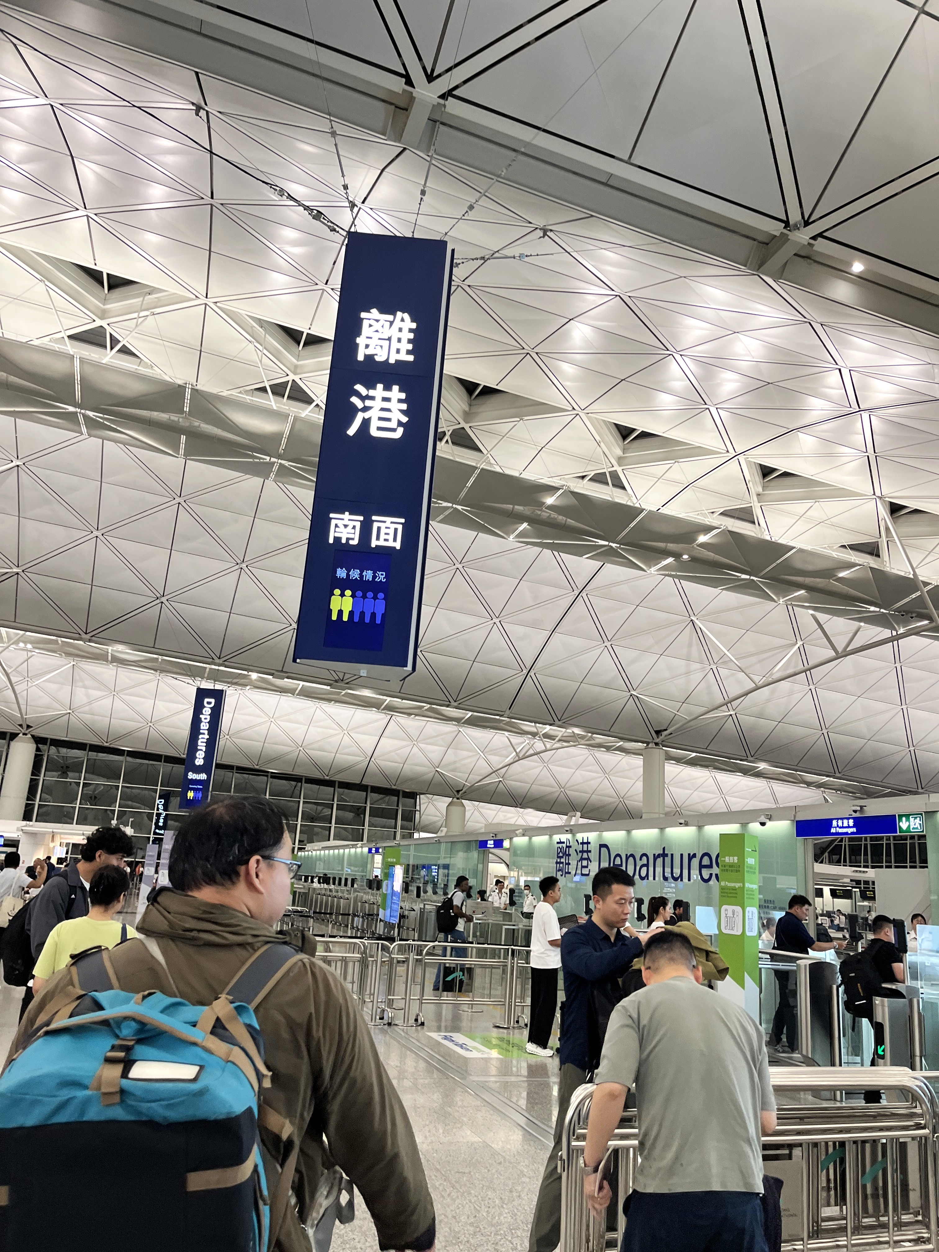 華航 香港-高雄 CI936 | 很滑的華航A321NEO 經濟艙 | 台灣設備最好的窄體客機 - 第9張圖