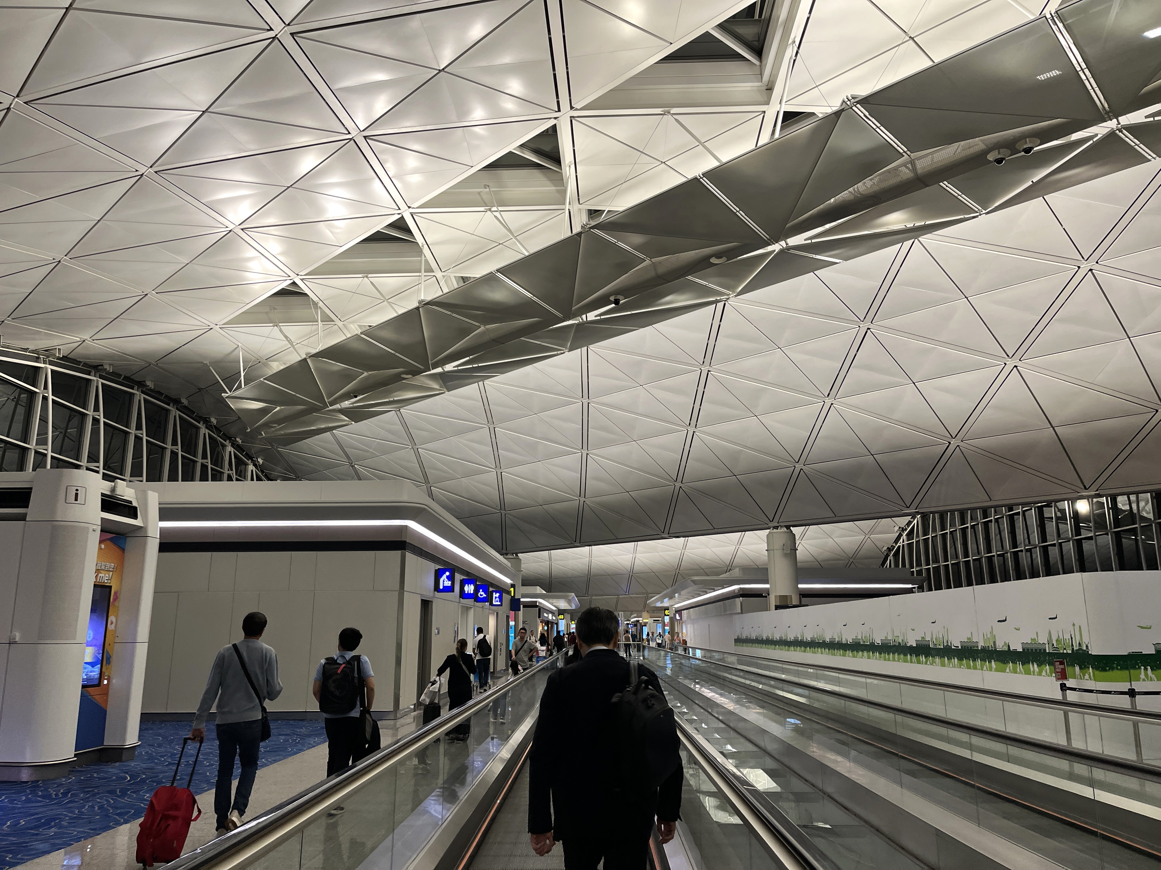 華航 香港-高雄 CI936 | 很滑的華航A321NEO 經濟艙 | 台灣設備最好的窄體客機 - 第14張圖