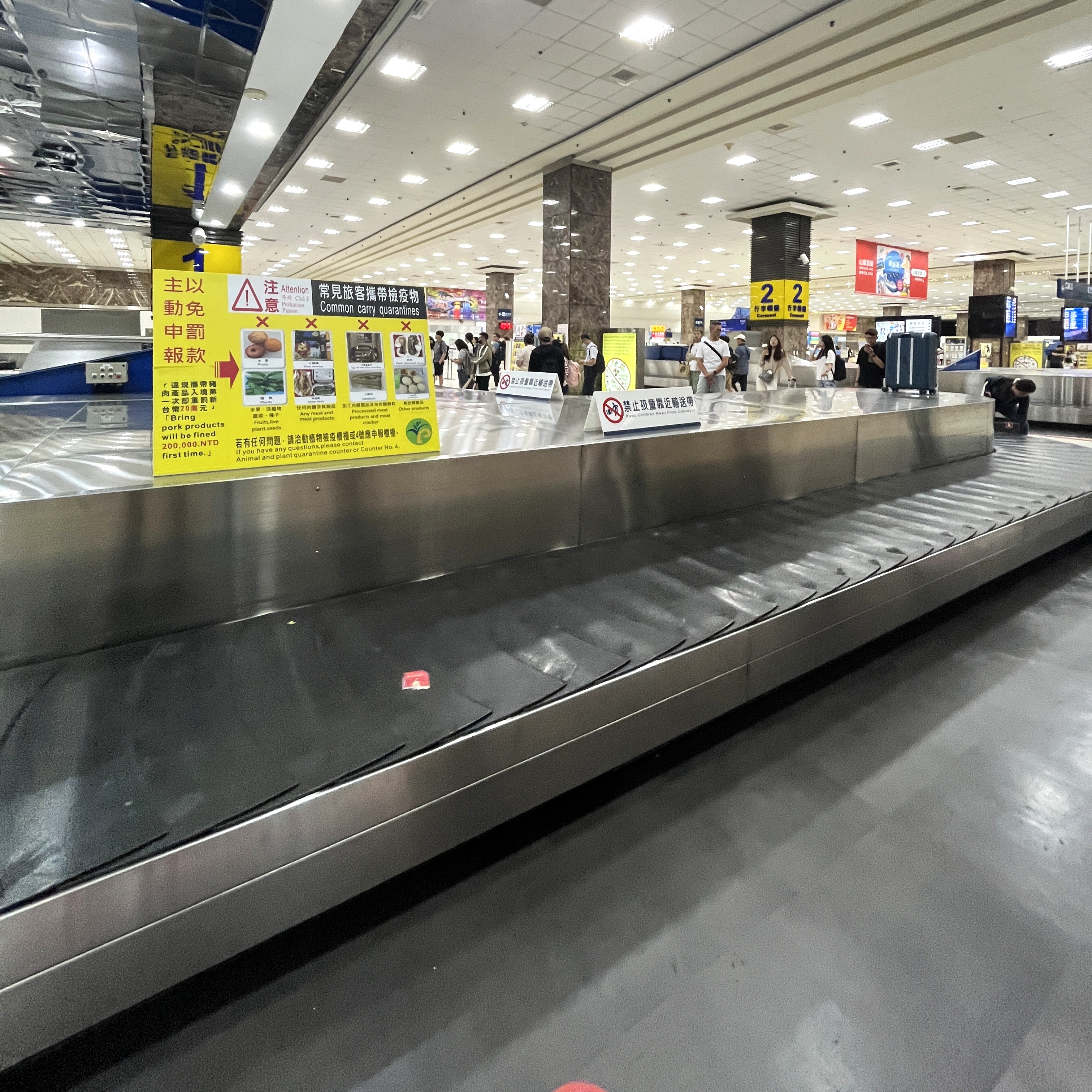 華航 香港-高雄 CI936 | 很滑的華航A321NEO 經濟艙 | 台灣設備最好的窄體客機 - 第29張圖