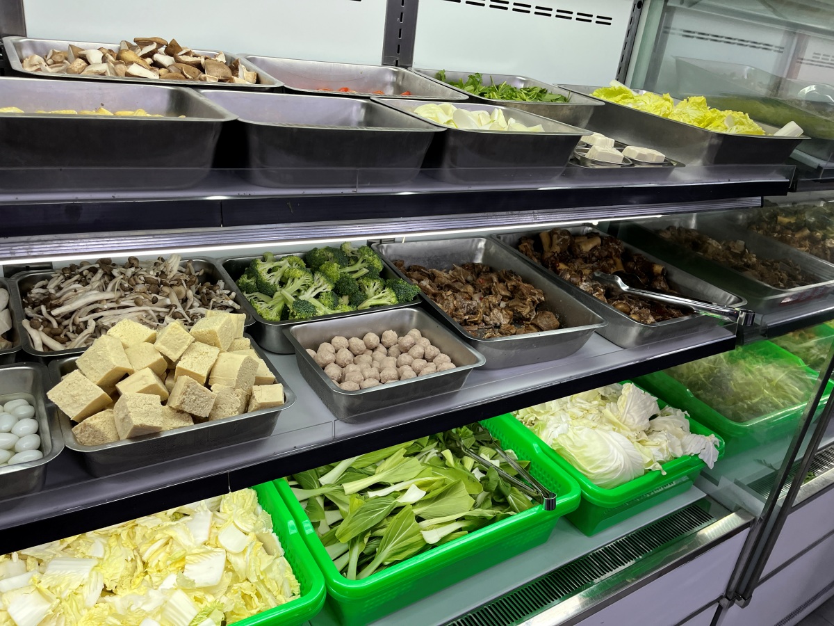 羊霸天下 羊肉爐火鍋吃到飽 高雄鳳山店 | 120分鐘羊肋排羊肚吃到飽 | 甜點還有統一布丁