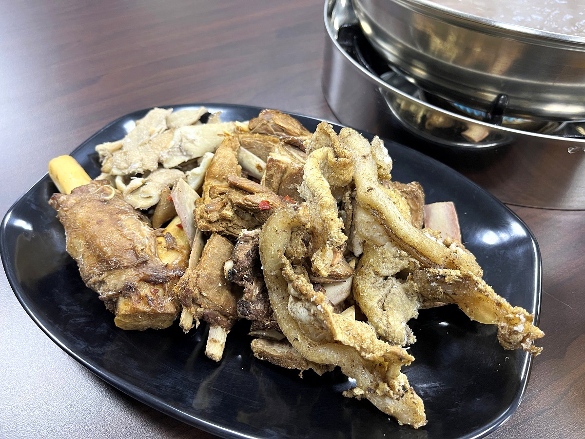 羊霸天下 羊肉爐火鍋吃到飽 高雄鳳山店 | 120分鐘羊肋排羊肚吃到飽 | 甜點還有統一布丁 - 第17張圖 羊霸天下 羊肉爐火鍋吃到飽 高雄鳳山店 | 120分鐘羊肋排羊肚吃到飽 | 甜點還有統一布丁