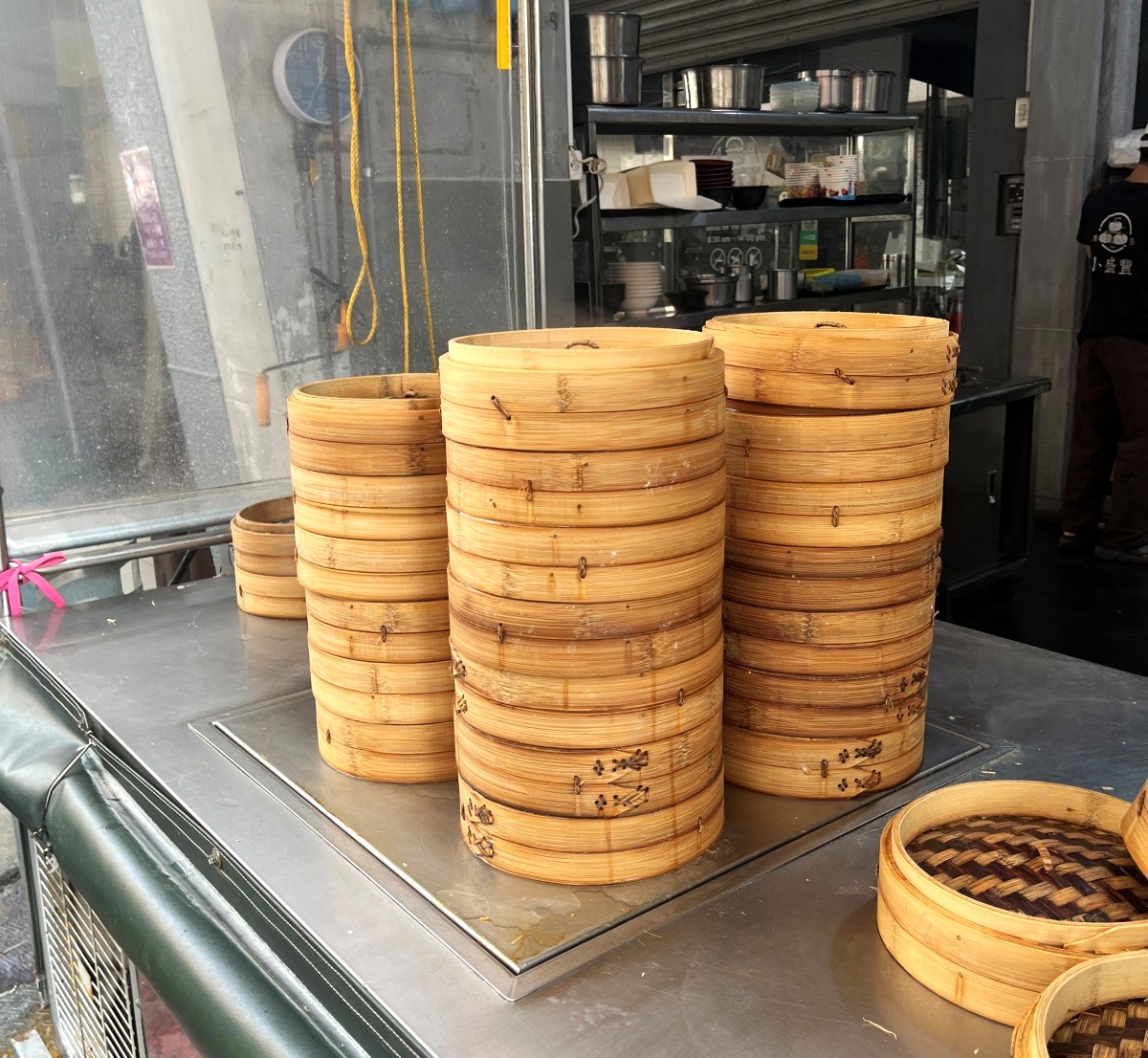小盛豐湯包 | 皮薄多汁的現做湯包 | 三多商圈可內用店面 | 高雄湯包推薦 - 第3張圖 小盛豐湯包 | 皮薄多汁的現做湯包 | 三多商圈可內用店面 | 高雄湯包推薦