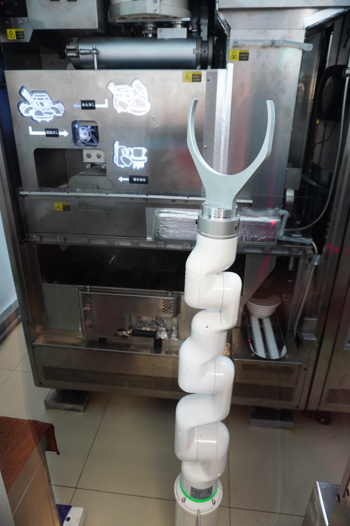 夢想麵館 | 高雄民權店 |  24小時現點現做麵食 | 內容豐富無人麵店