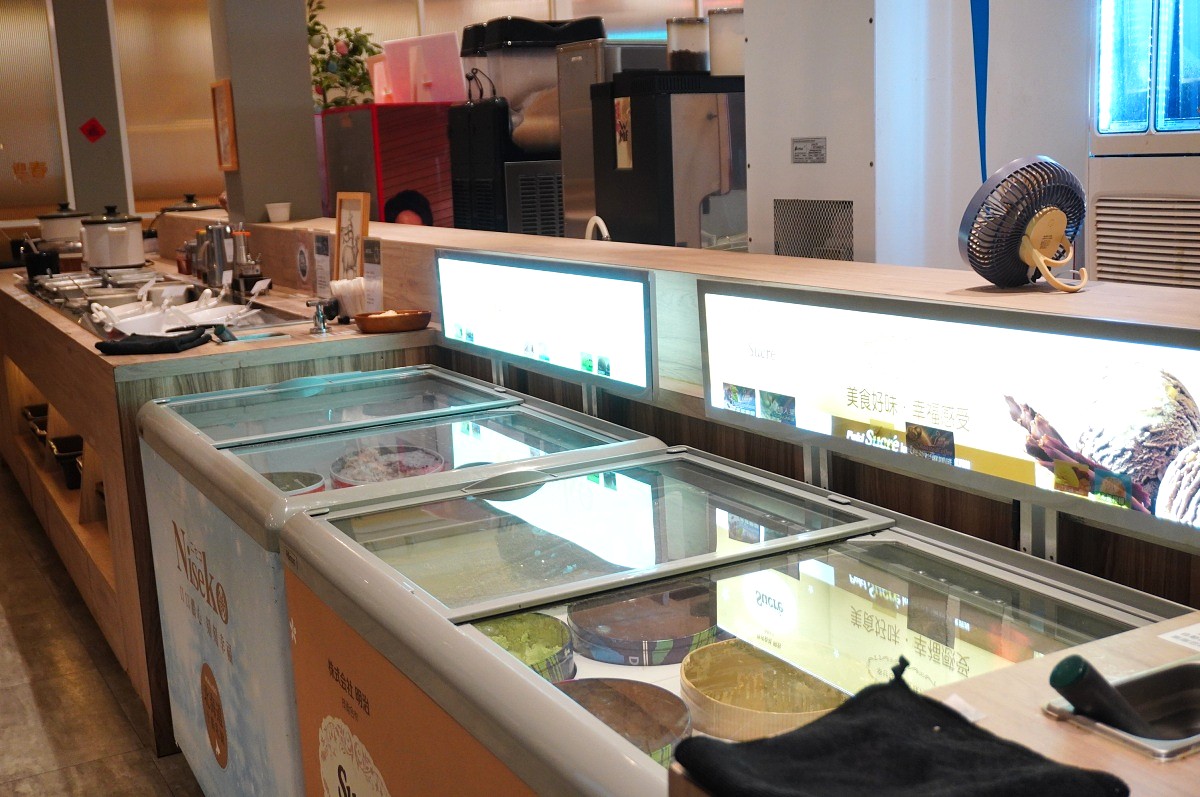 [高雄] 青木堂鍋物- 首家吃到飽左營店 | 平日中午399單點級現切肉品無限享用 | 高雄平價火鍋吃到飽推薦