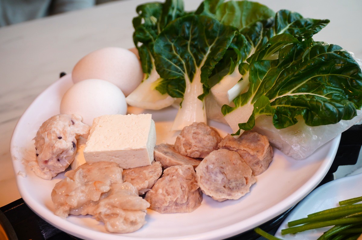 [高雄] 青木堂鍋物- 首家吃到飽左營店 | 平日中午399單點級現切肉品無限享用 | 高雄平價火鍋吃到飽推薦