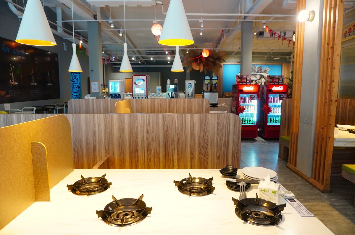 [高雄] 青木堂鍋物- 首家吃到飽左營店 | 平日中午399單點級現切肉品無限享用 | 高雄平價火鍋吃到飽推薦