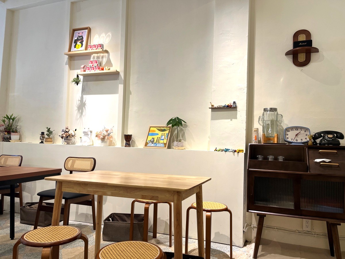 餓八來秋 高雄鹽埕店 | 來自台南的南洋風格海南雞專賣店 | 高雄海南雞飯