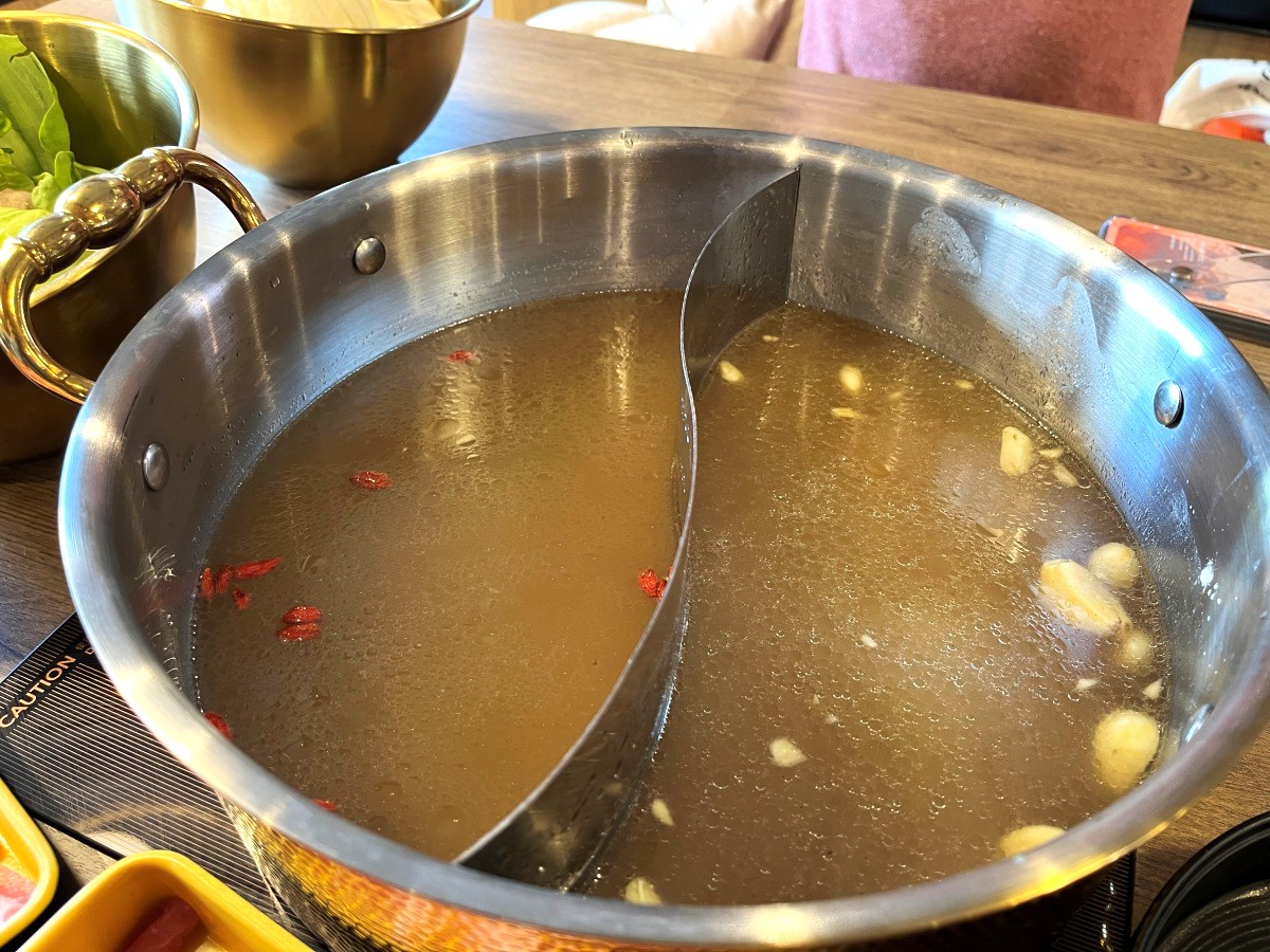 土雞下山 高雄 | 雞肉主題火鍋吃到飽399起 | 120分鐘用餐 - 第21張圖 土雞下山 高雄 | 雞肉主題火鍋吃到飽399起 | 120分鐘用餐