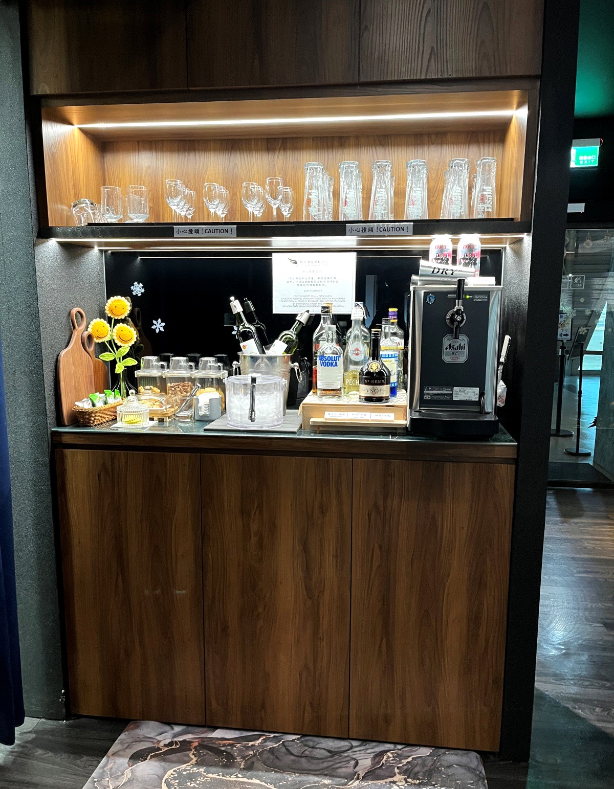 高雄機場貴賓室 | 南苑國際商務中心 | 高雄機場最強新開幕信用卡貴賓室