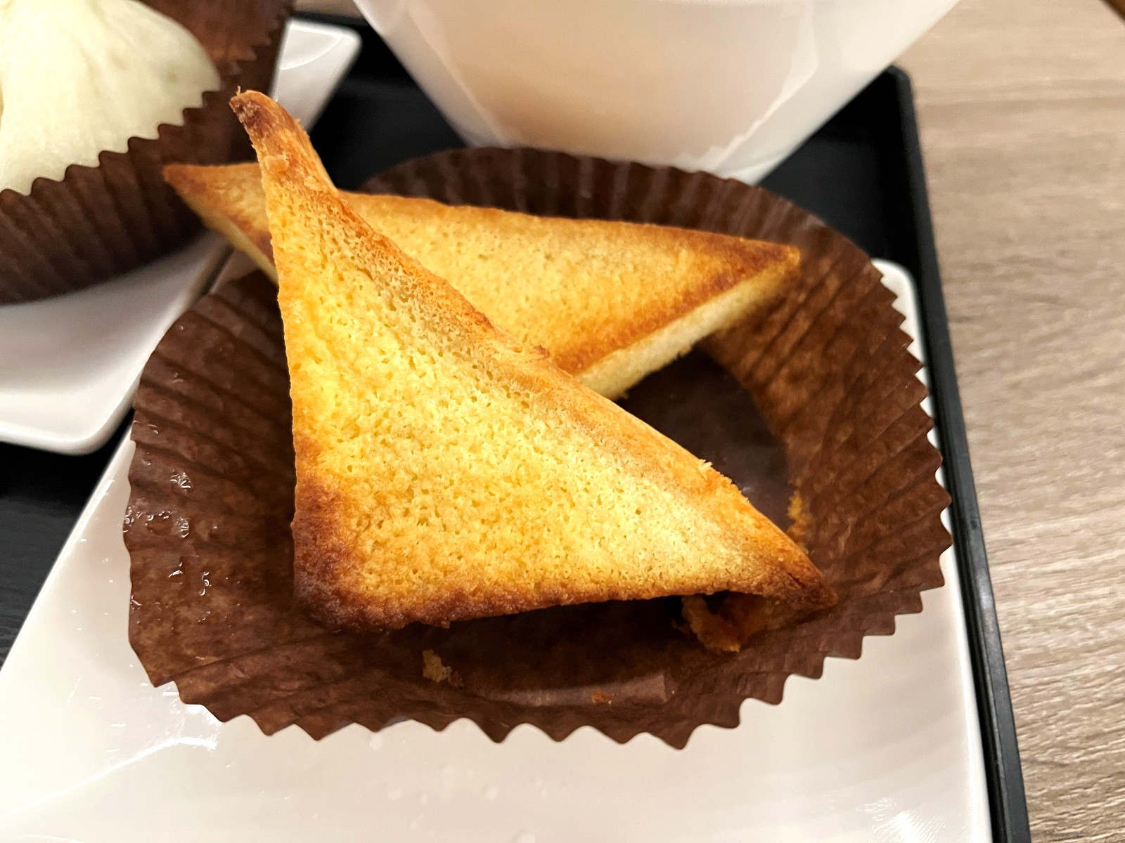 高雄機場貴賓室 | 南苑國際商務中心 | 高雄機場最強新開幕信用卡貴賓室